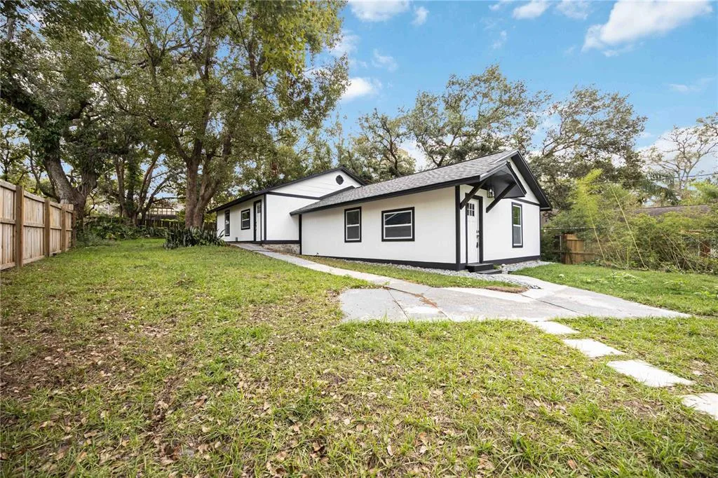 5433 579 HIGHWAY # A, SEFFNER, FL 33584