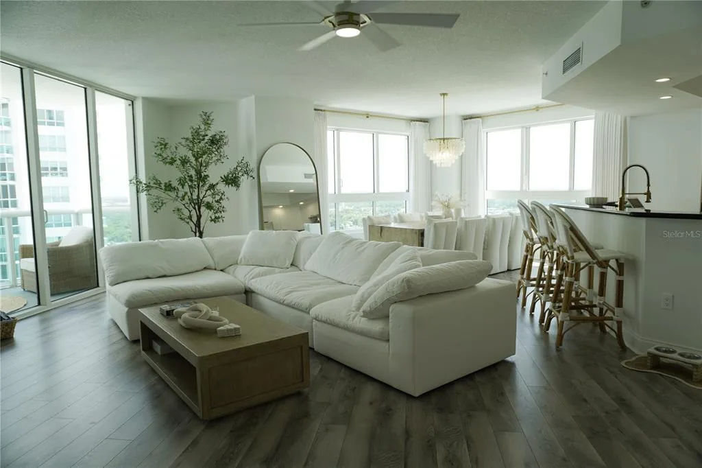 241 RIVERSIDE DRIVE # 2009, HOLLY HILL, FL 32117