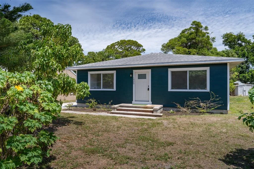 1520 19TH AVENUE W, BRADENTON, FL 34205