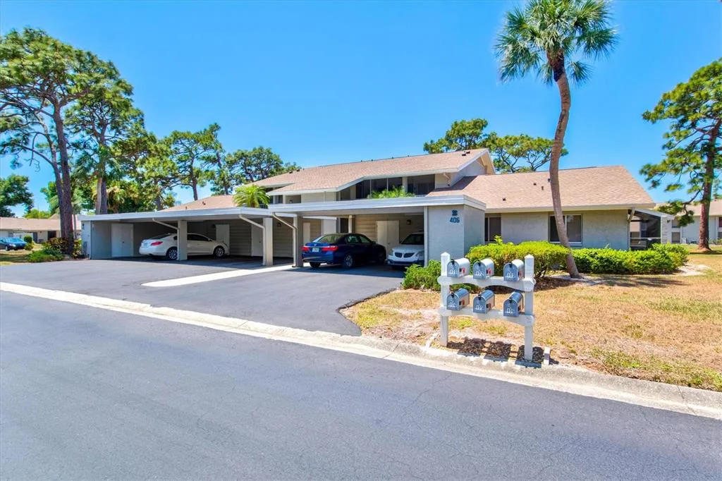 404 PINEBROOK CRESCENT # 4, VENICE, FL 34285