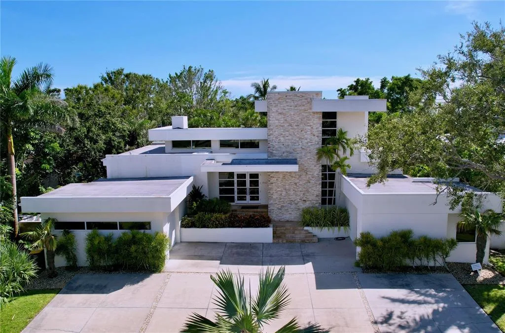 1347 HARBOR DRIVE, SARASOTA, FL 34239