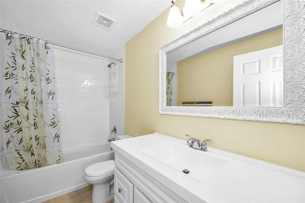 206 LINDA AVENUE, TEMPLE TERRACE, FL 33617