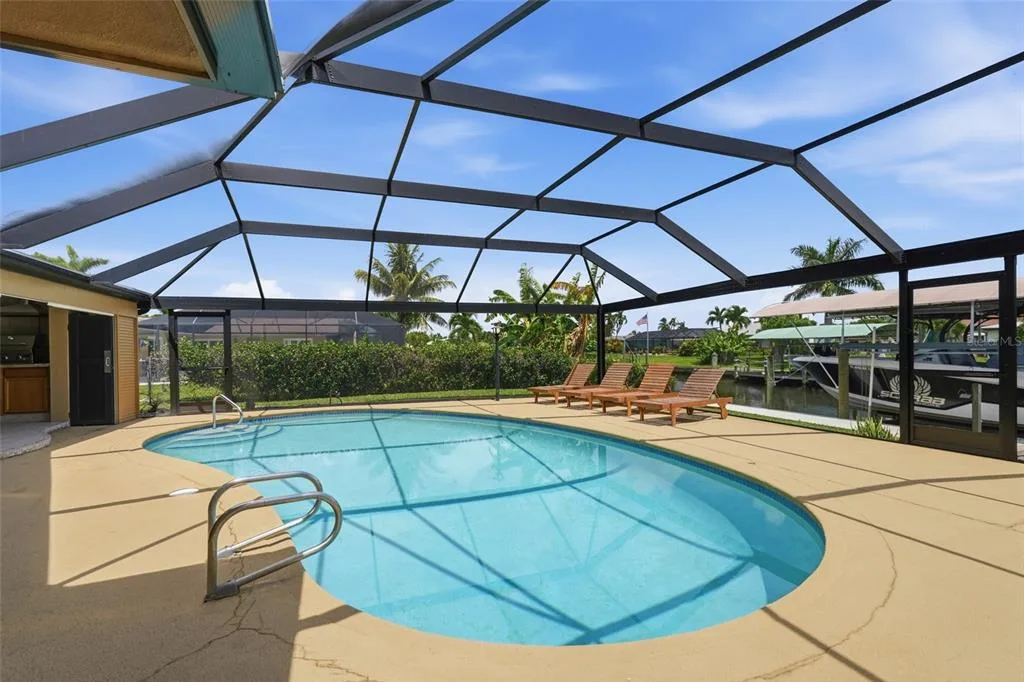 418 AVALON DRIVE, CAPE CORAL, FL 33904