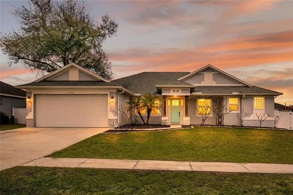 36452 GRAND ISLAND OAKS CIRCLE, GRAND ISLAND, FL 32735