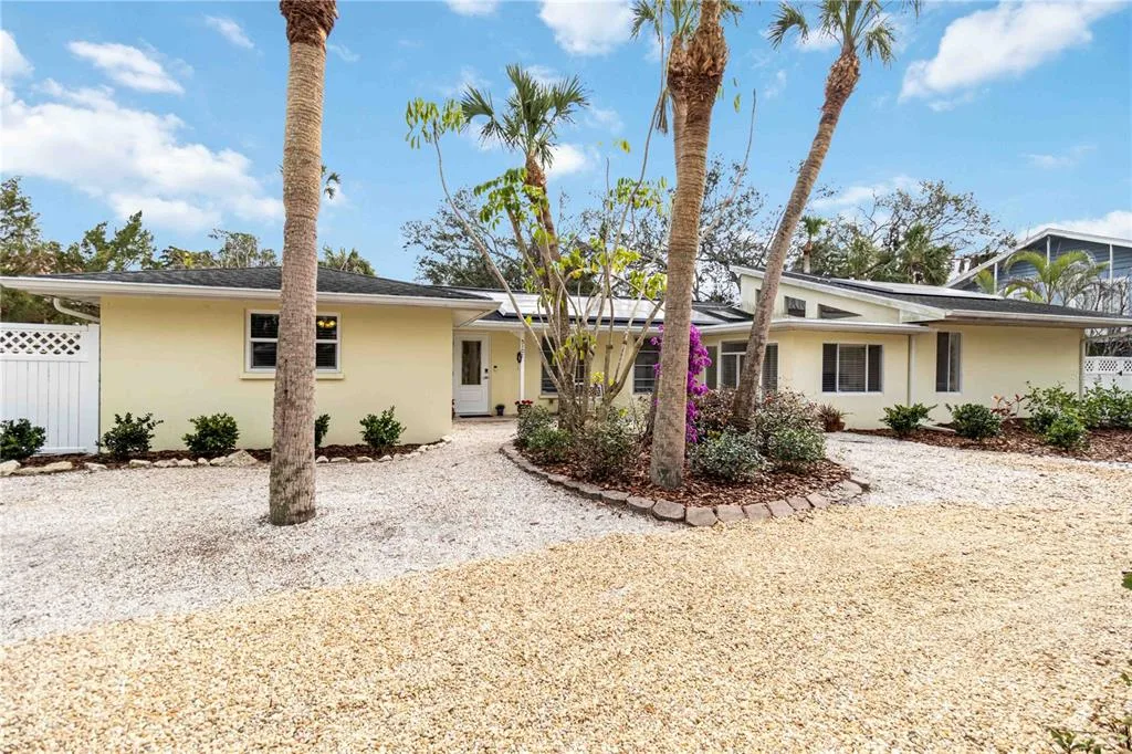 5107 SAINT ALBANS AVENUE, SARASOTA, FL 34242