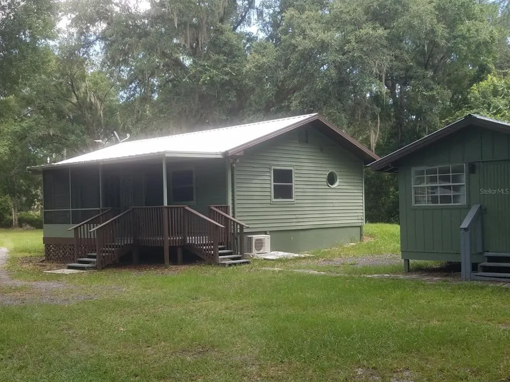 40841 LOUISE ROAD, UMATILLA, FL 32784
