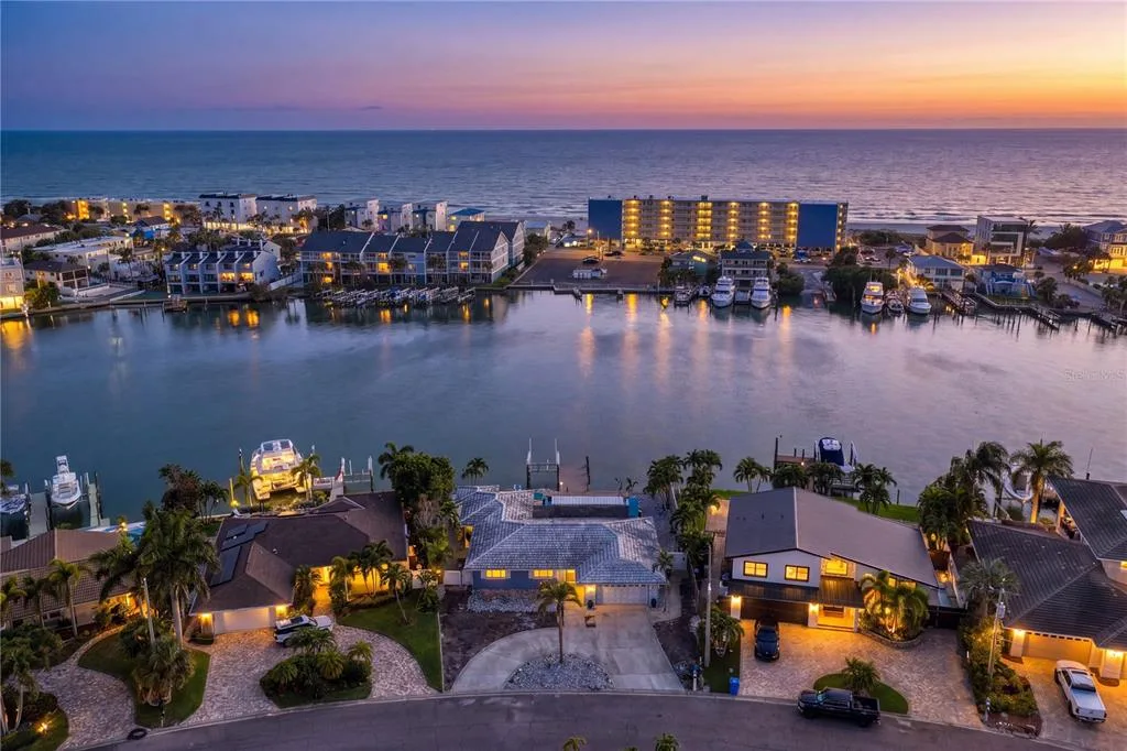 10038 S YACHT CLUB DRIVE, TREASURE ISLAND, FL 33706