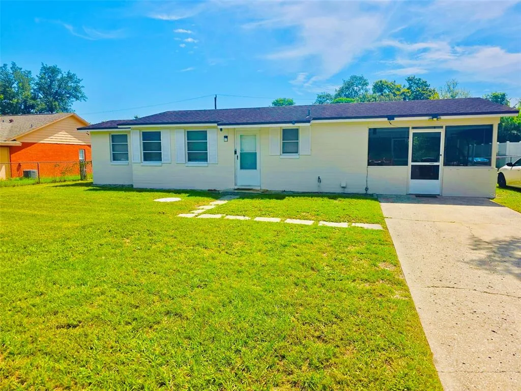 1701 MONTECITO AVENUE, DELTONA, FL 32738