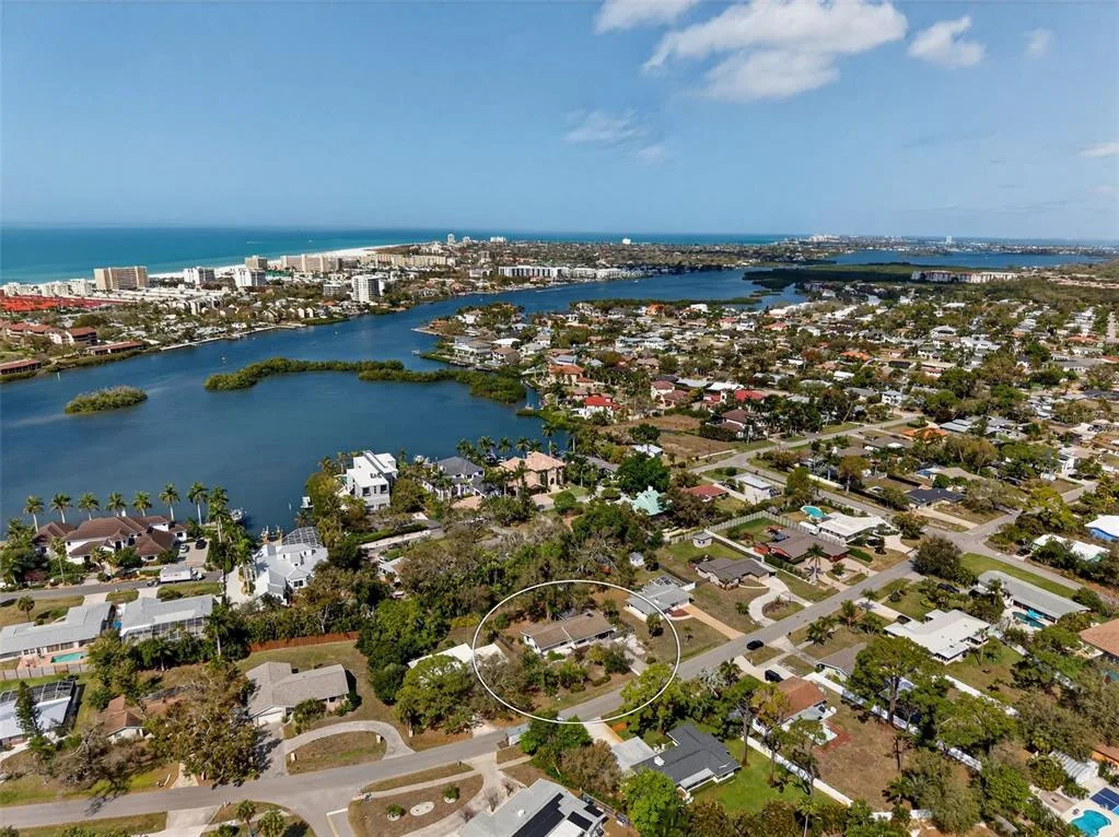 6338 BEECHWOOD AVENUE, SARASOTA, FL 34231