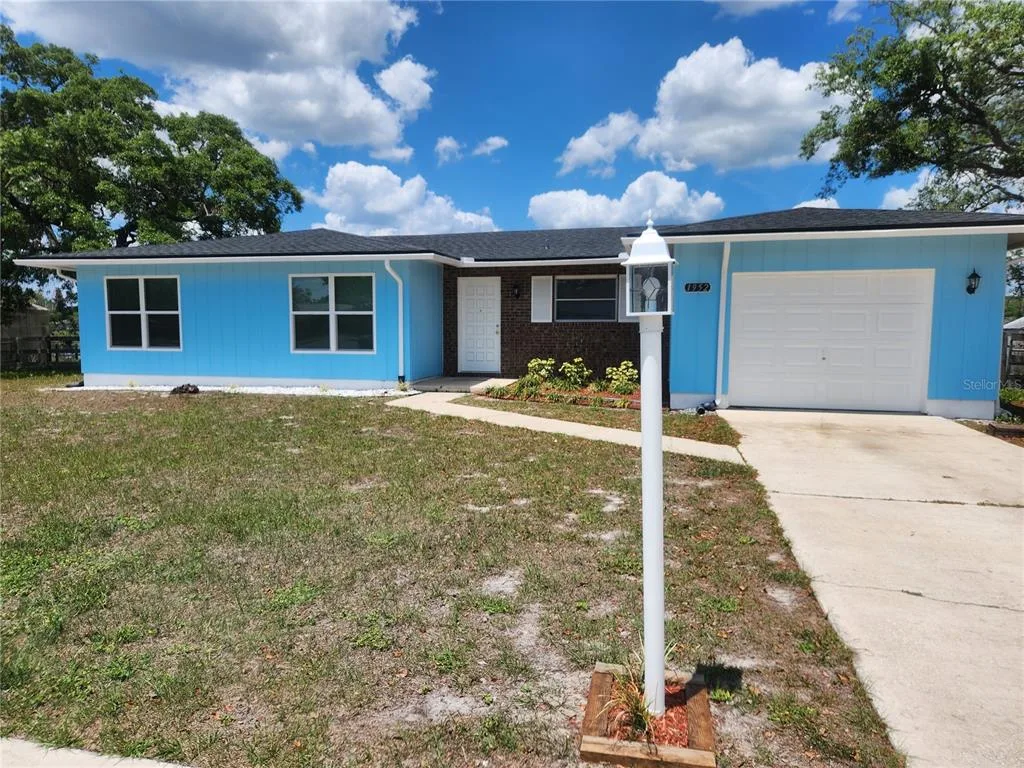 1952 ENGLISH DRIVE, DELTONA, FL 32738