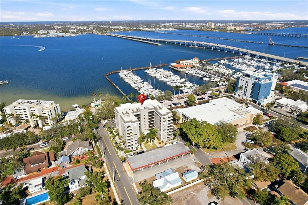 1400 1ST AVENUE W # 203, BRADENTON, FL 34205
