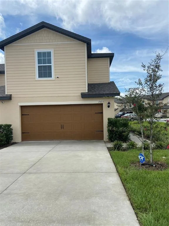 1523 WYNFORD CIRCLE, TAVARES, FL 32778