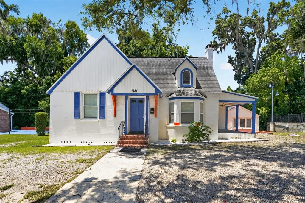 1254 SW 9TH ROAD, GAINESVILLE, FL 32601