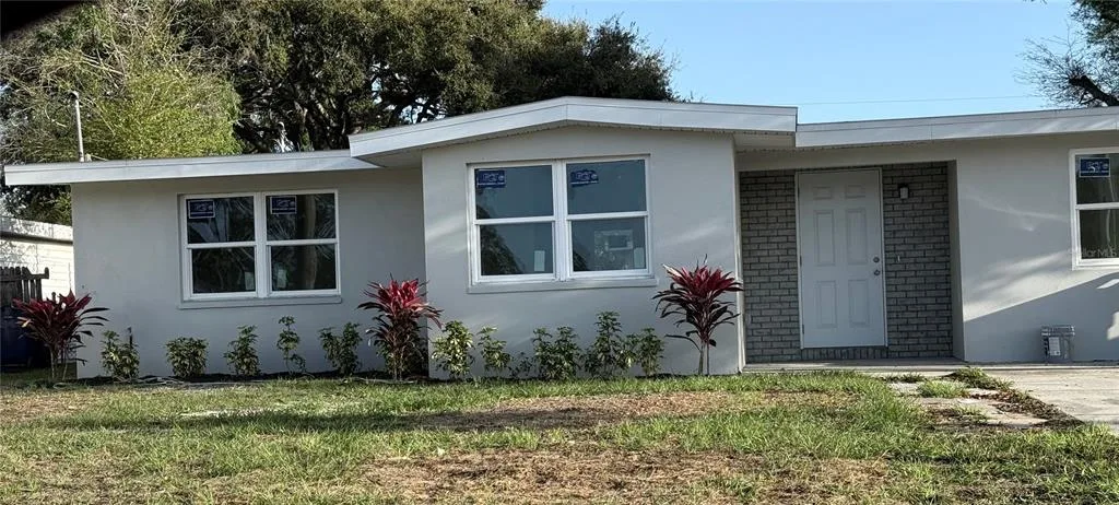 2216 E 109TH AVENUE, TAMPA, FL 33612