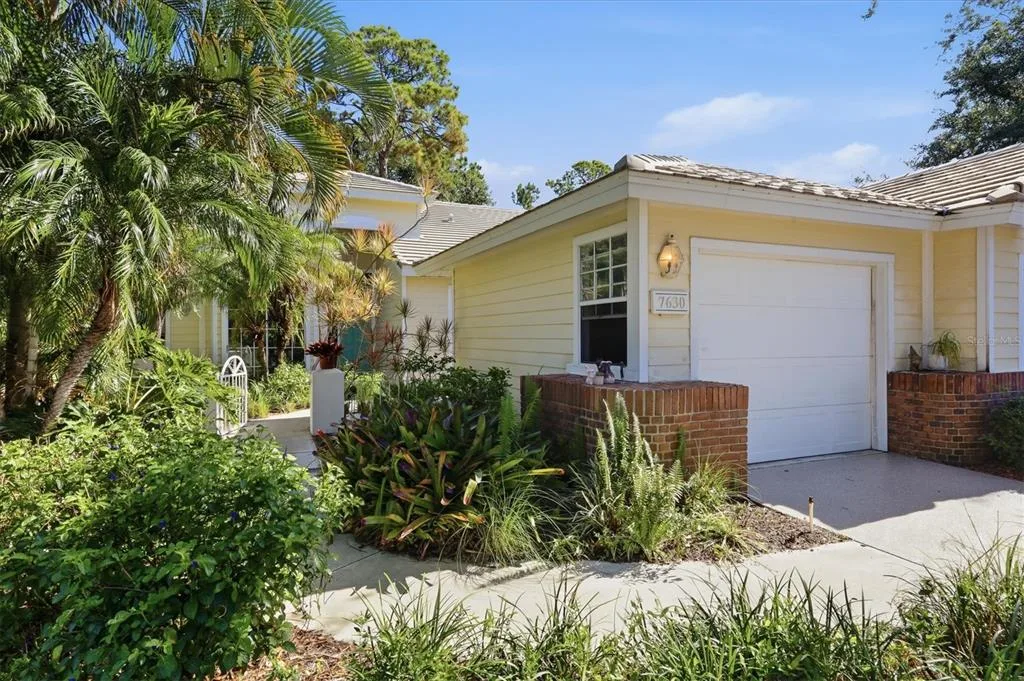 7630 WHITEBRIDGE GLEN, UNIVERSITY PARK, FL 34201