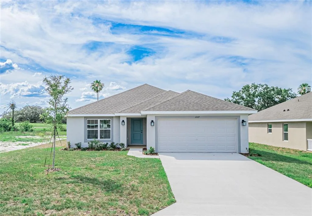 1227 HICKORY NUT DRIVE, LAKE WALES, FL 33898