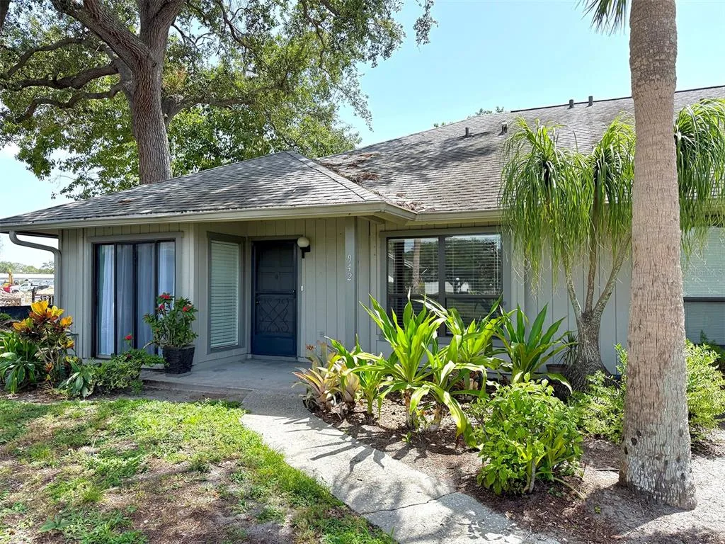942 N BENEVA ROAD # V28, SARASOTA, FL 34232