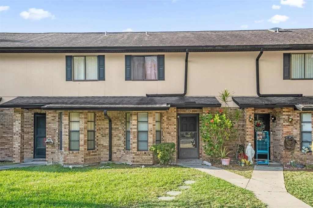 1822 FOXHALL CIRCLE # 1822, KISSIMMEE, FL 34741