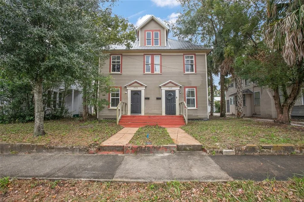 206 W WISCONSIN AVENUE, DELAND, FL 32720