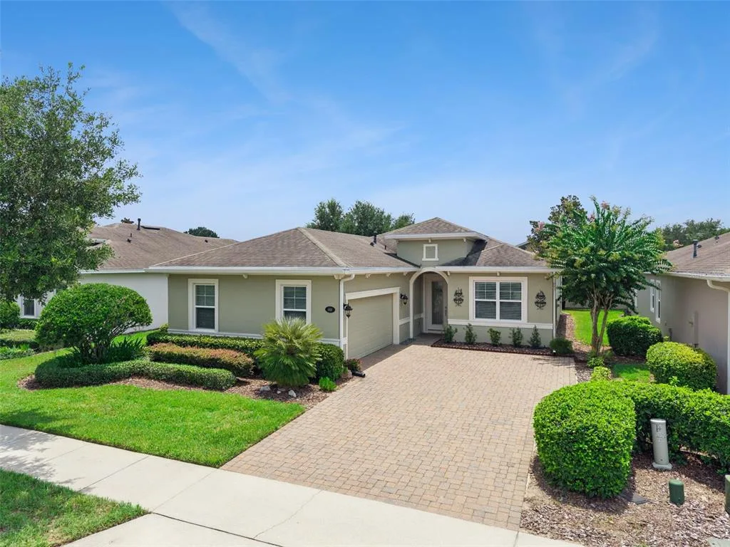 1121 GARDENSHIRE LANE, DELAND, FL 32724