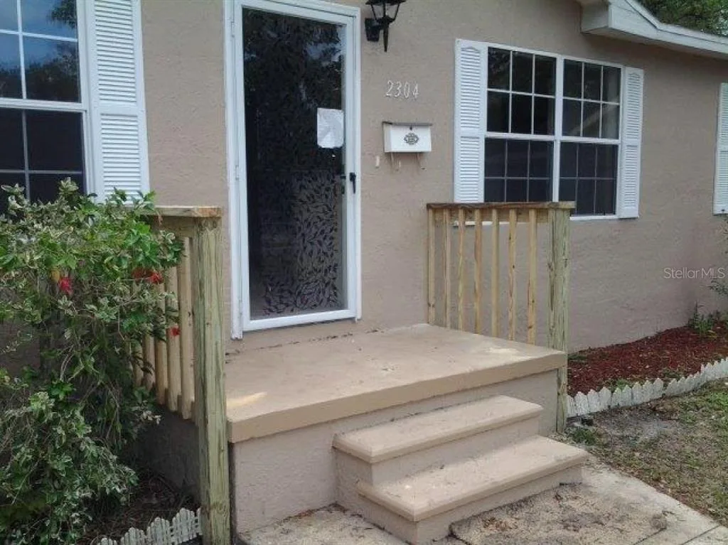 2304 KINGSTON STREET S, ST PETERSBURG, FL 33711