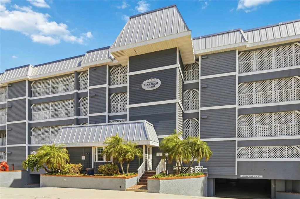 905 N HARBOR CITY BOULEVARD # 204, MELBOURNE, FL 32935