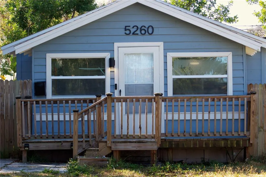 5260 8TH AVENUE N, ST PETERSBURG, FL 33710