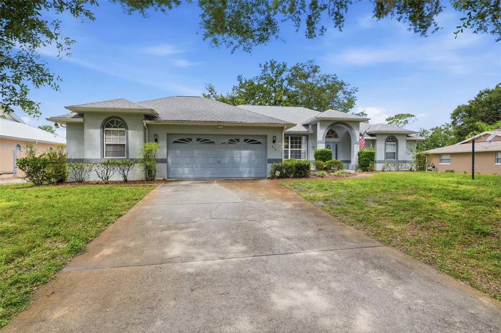 240 N COUNTRY CLUB DRIVE, CRYSTAL RIVER, FL 34429