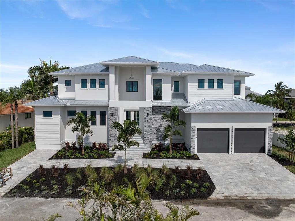 569 BAYVIEW DRIVE, LONGBOAT KEY, FL 34228