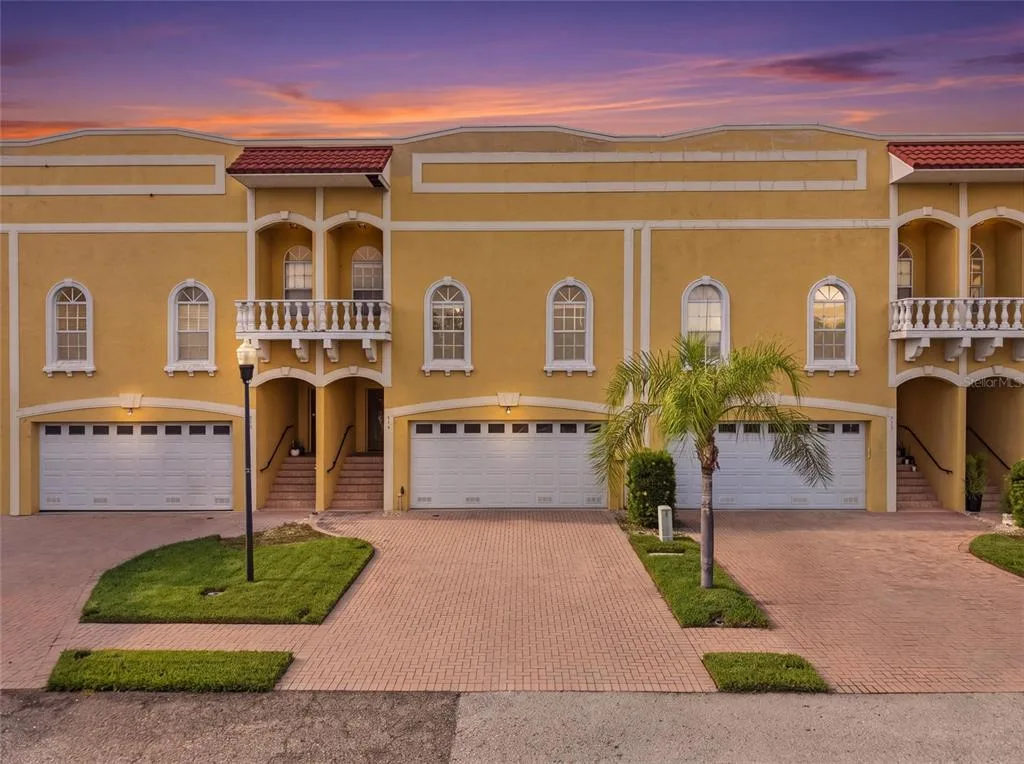 515 VILLA TREVISO COURT, APOLLO BEACH, FL 33572