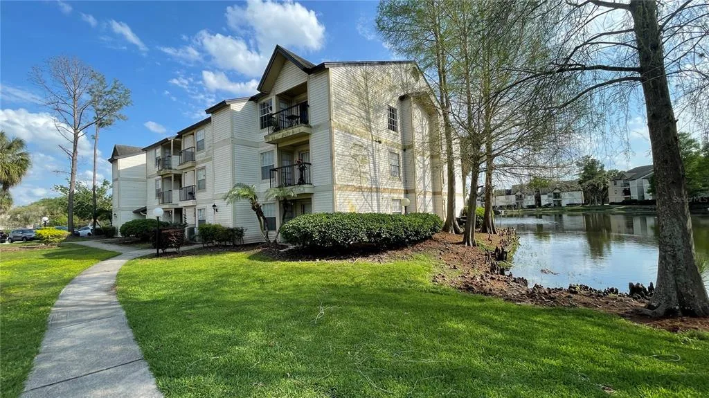 1948 LAKE ATRIUMS CIRCLE # 113, ORLANDO, FL 32839