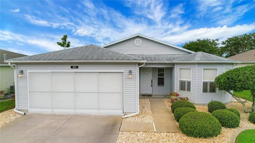 909 EAGLES LANDING, LEESBURG, FL 34748