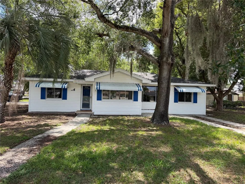 301 S SEMINOLE AVENUE, MINNEOLA, FL 34715