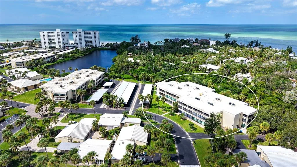 225 HOURGLASS WAY # 202, SARASOTA, FL 34242