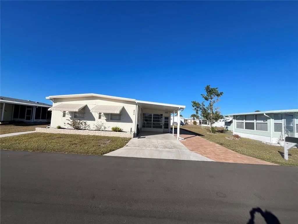 824 CERVINA DRIVE, VENICE, FL 34285