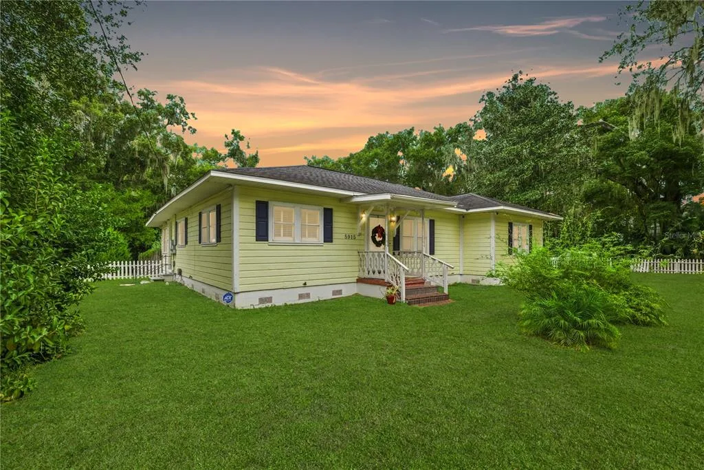 5915 AVENUE F, MC INTOSH, FL 32664