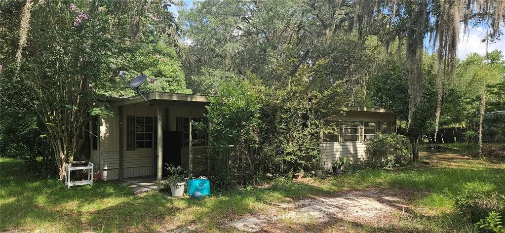 107 APACHE AVENUE, INTERLACHEN, FL 32148