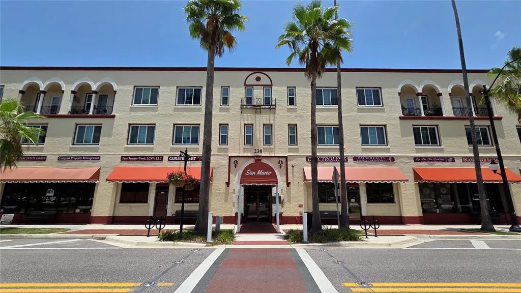 238 TAMPA AVENUE W # 221, VENICE, FL 34285