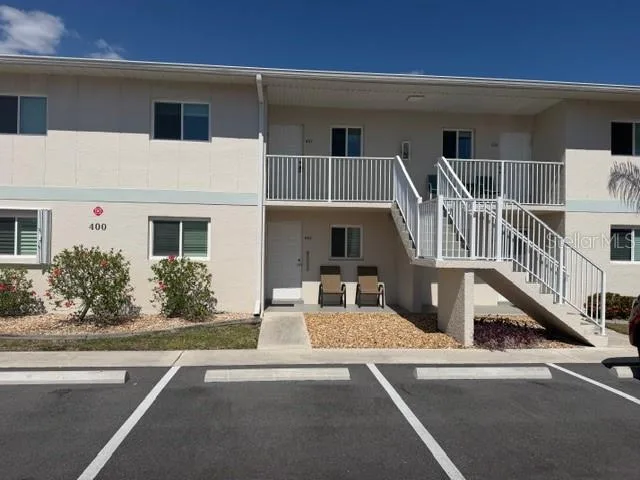 12538 SW KINGSWAY CIRCLE # 403, LAKE SUZY, FL 34269
