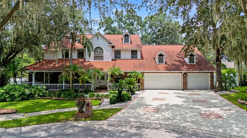 2004 OAKWOOD KNOLL COURT, VALRICO, FL 33596