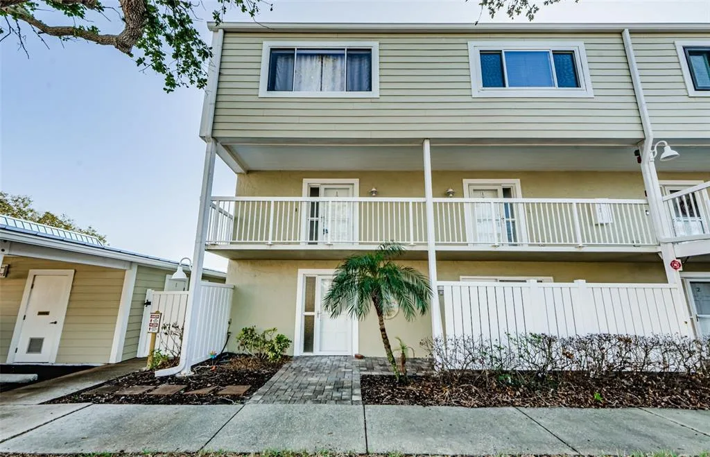 433 S PAULA DRIVE # 17, DUNEDIN, FL 34698