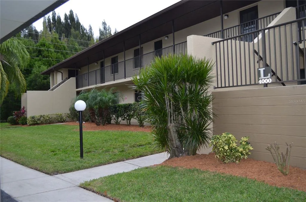 4000 OAKVIEW DRIVE # L8, PUNTA GORDA, FL 33980