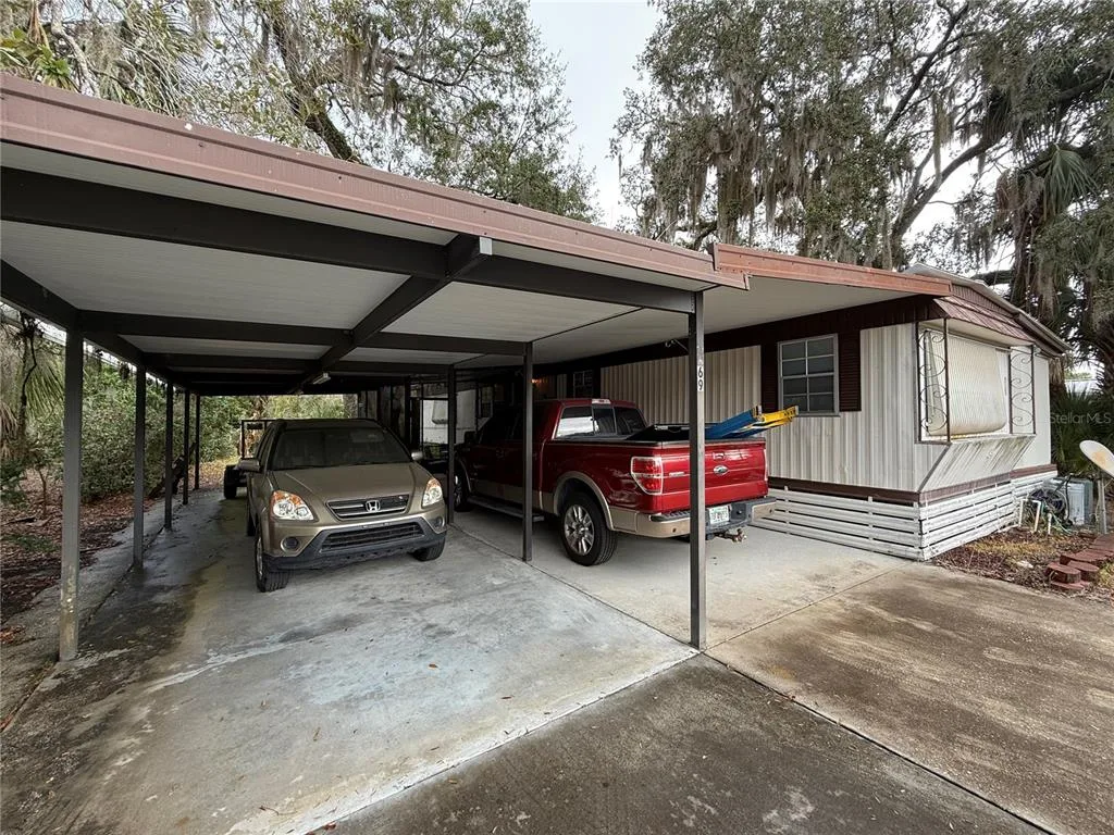 69 ROSALIE OAKS BOULEVARD, LAKE WALES, FL 33898