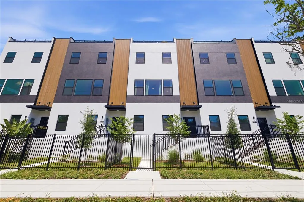 2104 4TH STREET S # 3, ST PETERSBURG, FL 33705