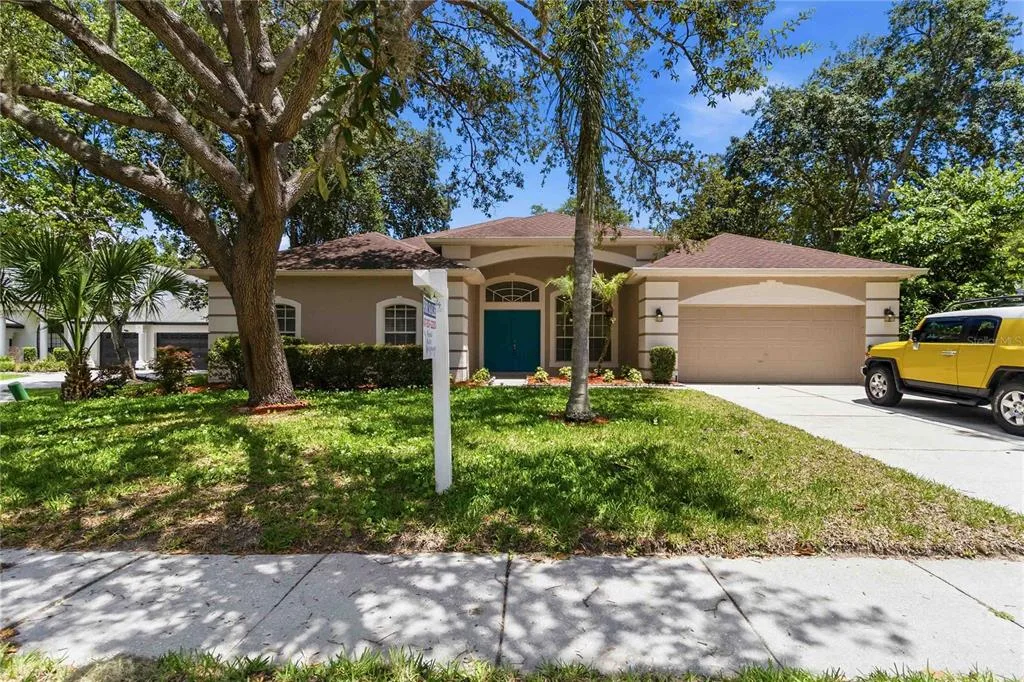 124 BLUE CREEK DRIVE, WINTER SPRINGS, FL 32708