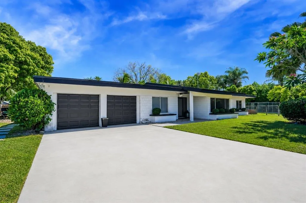19755 SW 241ST TERRACE, HOMESTEAD, FL 33031