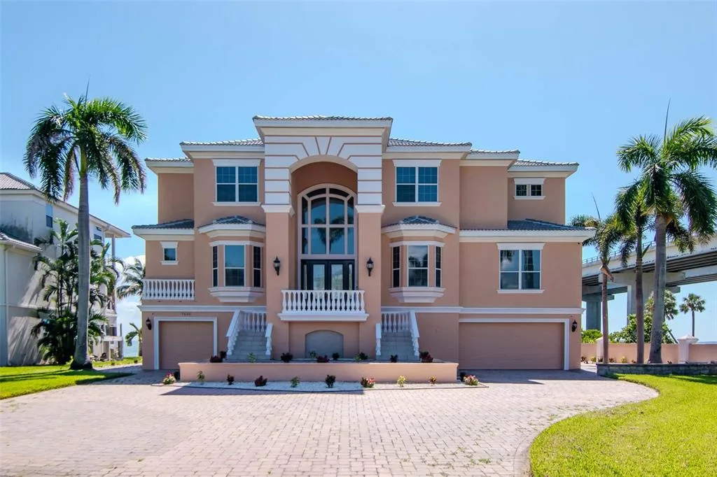 7680 PARADISE POINTE CIRCLE S, ST PETERSBURG, FL 33711