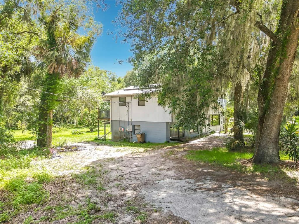 24930 AVENUE C, PAISLEY, FL 32767