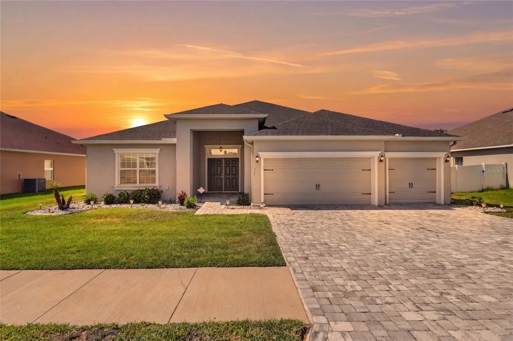 319 TRAVELERS CREEK DRIVE, AUBURNDALE, FL 33823