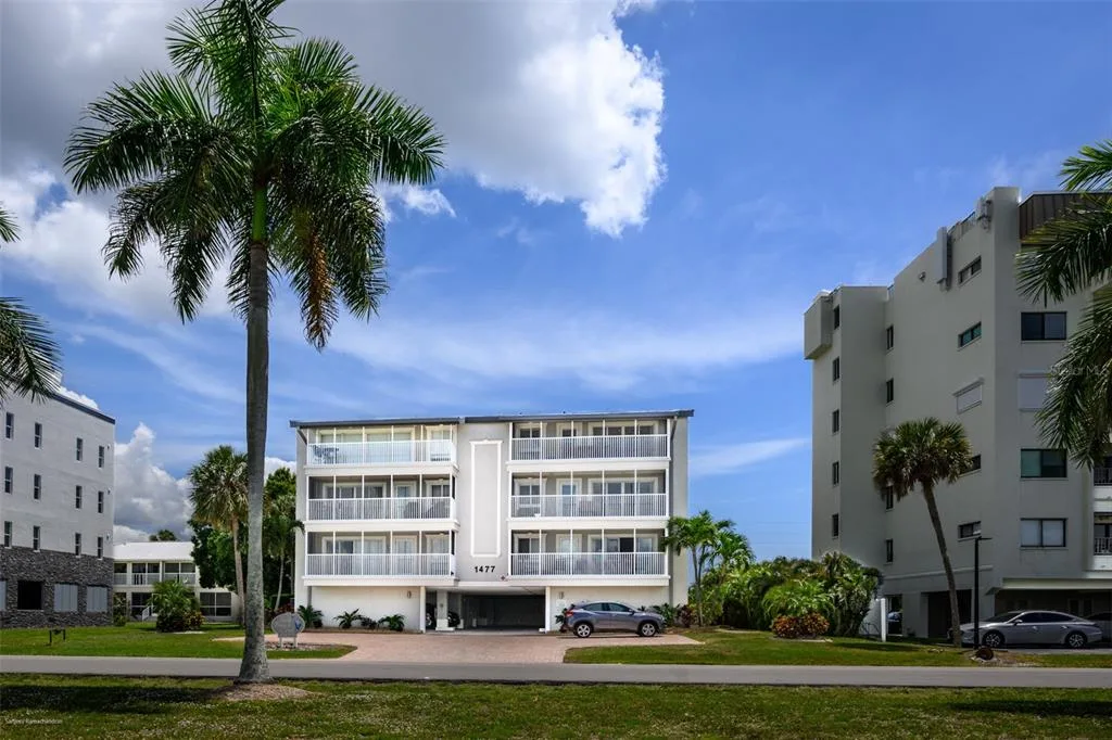 1477 PARK BEACH CIRCLE # 11, PUNTA GORDA, FL 33950